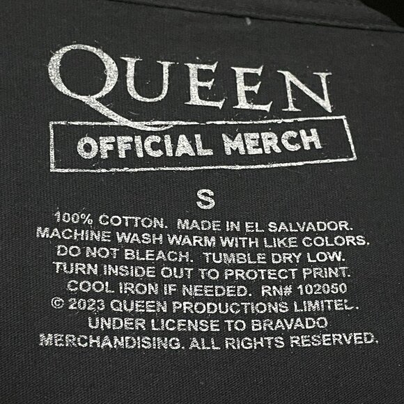Queen a Day at the Races Rock Album T-shirt size Small - Picture 4 of 4